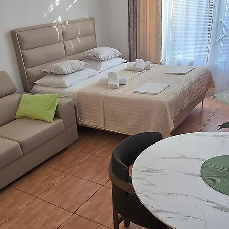 Apartmani Katarina Макарска Экстерьер фото