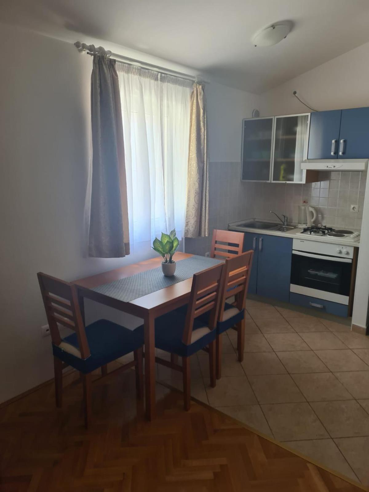 Apartmani Katarina Макарска Экстерьер фото